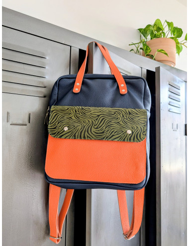 Sac à dos bleu, orange et...
