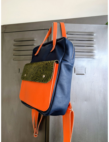 Sac à dos bleu, orange et...